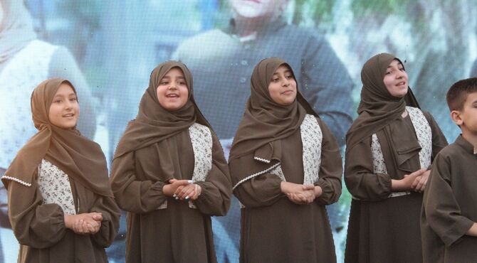 در جشن غدیر امسال جای رهبر شهید و دیگر شهدای جنگ رمضان خالی است