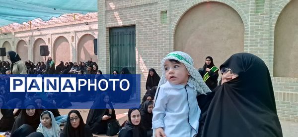برگزاری مراسم شیرخوارگان حسینی در شهر بادرود 