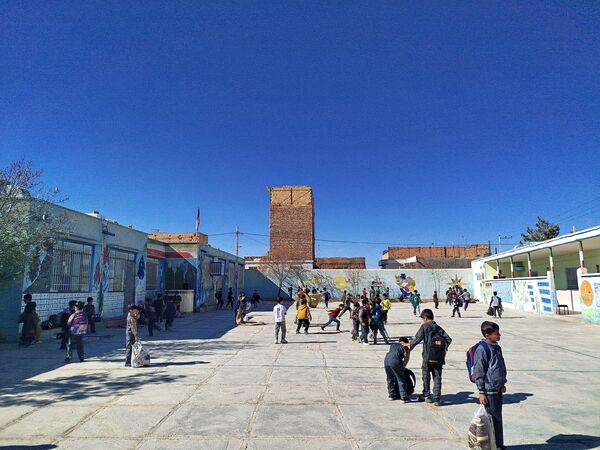 ایجاد فضای شاد وصمیمی در دبستان شهید عجمی فدافن