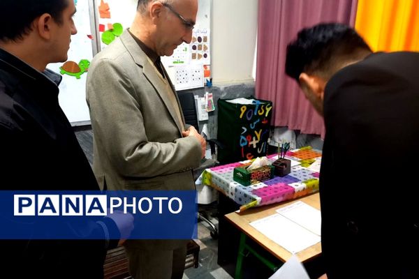 مسابقات هنر و خلاقیت دانش‌آموزان در مدرسه ۱۰ دی