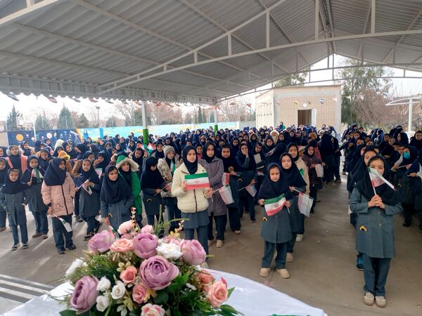 جشن میلاد امام زمان(عج) در دبستان فرهنگ فرازمند