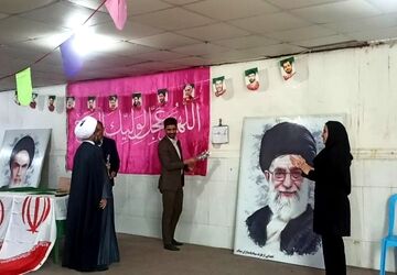 گرامیداشت دهه فجر در مدرسه صدرای ولایت میناب 
