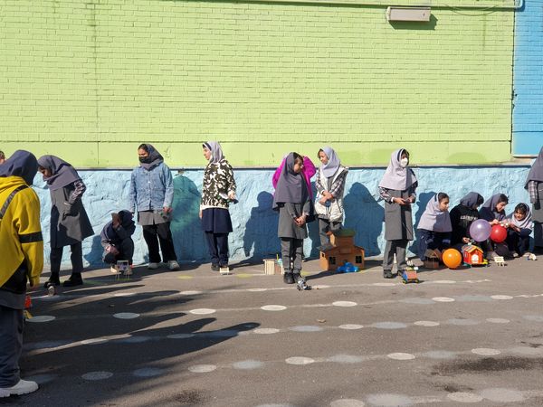 حضور فعال دانش‌آموزان مدارس منطقه پردیس در نمایشگاه «ماها» 