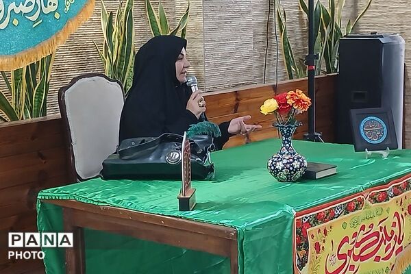 تجلیل خادمان امام رضا (ع) از پرستاران در اسلامشهر