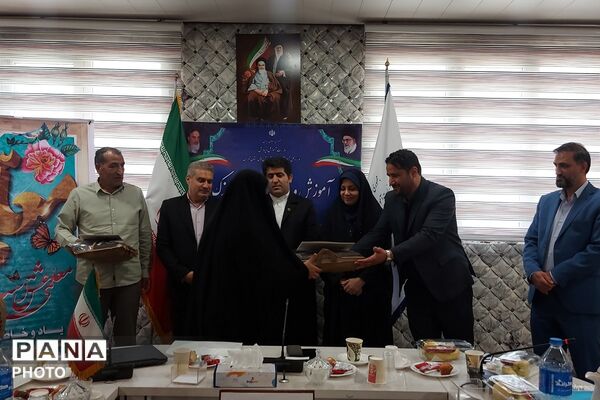 سومین نشست تخصصی راهبران آموزشی- تربیتی معاونت آموزش ابتدایی اداره‌کل آموزش‌وپرورش شهرستانهای تهران در کهریزک 