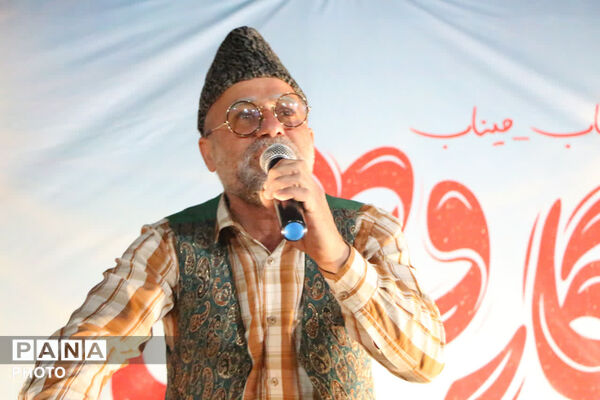 جشن روز دختر در ورودی باغ دولت آباد یزد
