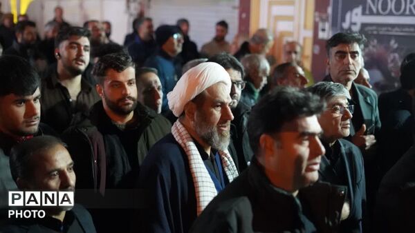 تداوم تجمعات شبانه مردمی در خونخواهی شهید امت و آئین شبی با پیکر شهدا