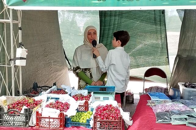 ششمین دوره بازارچه گیلاس و صنایع دستی روستای فشند ساوجبلاغ 