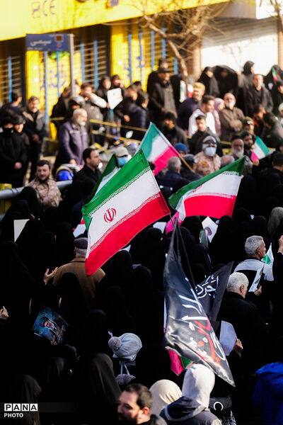 با تو قد می‌کشیم...