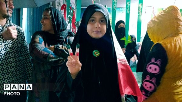 حضور پررنگ کودکان و نوجوان در تجمعات شبانه 