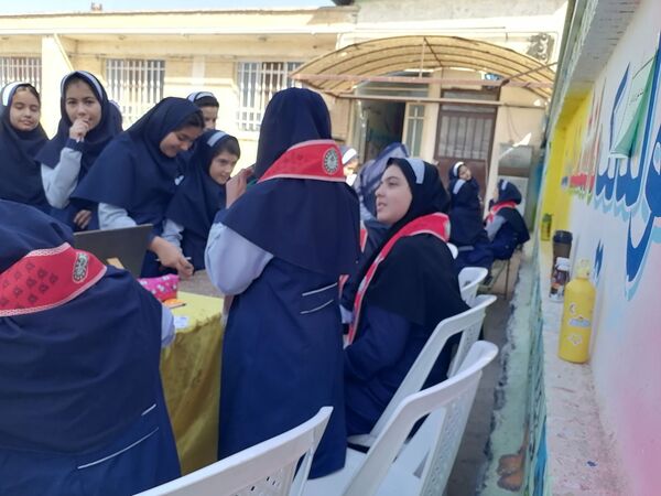 مراسم انتخابات شورای دانش آموزی در دبیرستان ناهید نخودی 