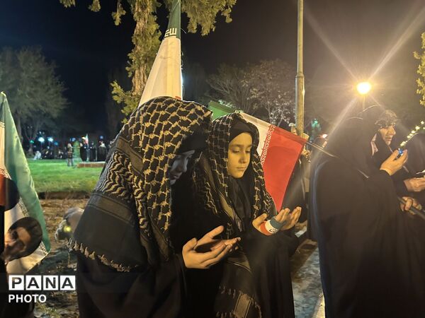 دهه‌نودی‌ها پای کار در تویسرکان