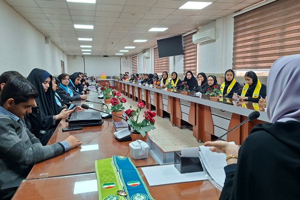 جلسه هم‌افزایی و توانمندسازی دانش‌آموزان جدیدالورود خبرگزاری پانا قرچک