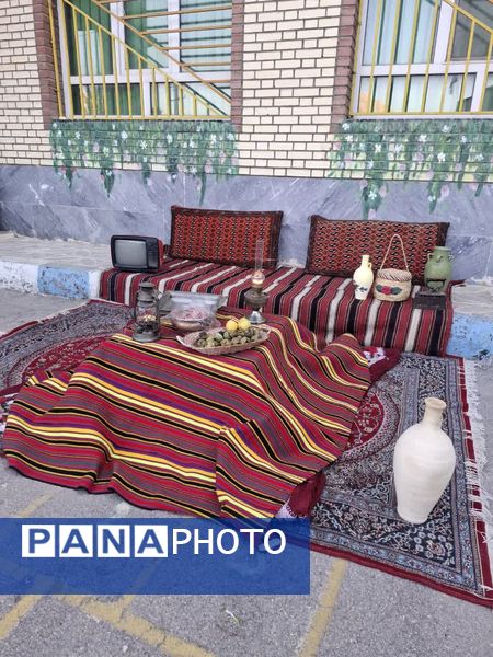 برگزاری ویژه‌ برنامه هفته فرهنگی در دبیرستان حضرت فاطمه‌زهرا(س) شهرستان فیروزکوه