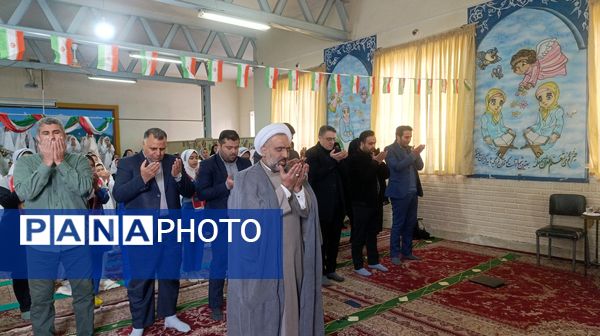 نماز مهمترین اولویت در مسائل تربیتی مدرسه