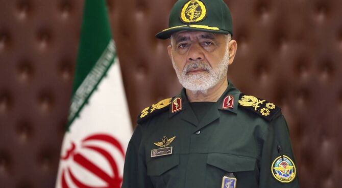 تاکید رئیس ستاد کل نیروهای مسلح بر رهگیری اهداف در دورترین نقاط ممکن