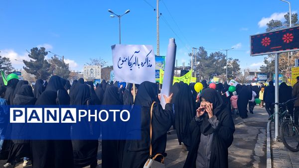 راهپیمایی و جشن یوم الله ۲۲ بهمن در شهرستان گناباد 