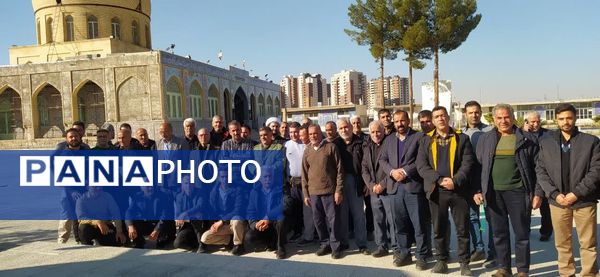 حضور خادمان اصفهانی در چایخانه امام رضا«ع» مشهد