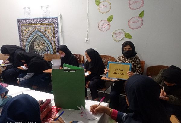 جشنواره ماها در دبستان ربابه هاشمیان یزدی شیروان