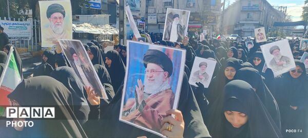 حضوری حماسی و عاشقانه در رثای رهبر