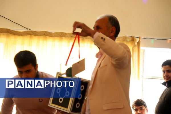 جشن بزرگ نیمه‌شعبان و آغاز دهه فجر در هنرستان شیخ‌الرئیس 