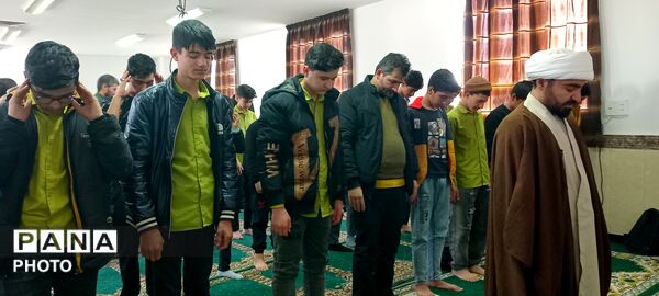 مدرسه شهید صادقی، میزبان دانش آموزان روزه دار در محفل نورانی قرآن