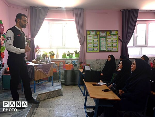 کلاس های آموزش خود امدادی و بهداشت دهان و دندان 