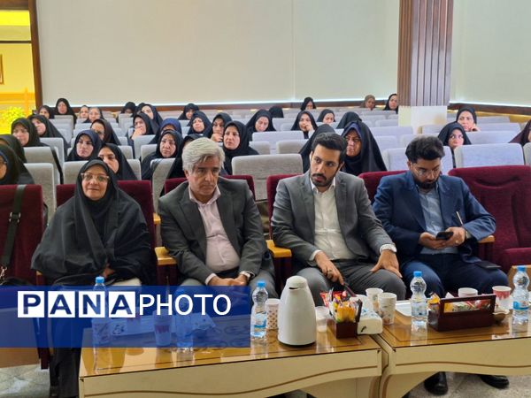 اجلاس تخصصی مدیران مدارس ابتدایی ناحیه ۶ مشهد