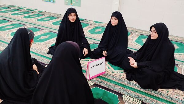 دانش‌آموزان در تریبون آزاد، نقدهای خود را به مسئولان مطرح کردند