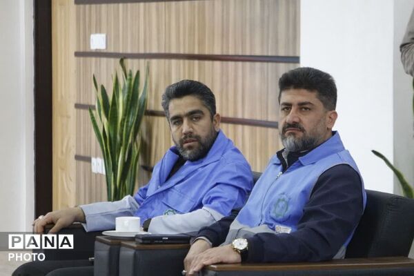 دیدار رئیس و کارکنان جمعیت هلال‌احمر شهرستان فیروزکوه با فرماندار