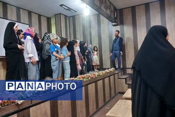 کارگاه آموزشی سرود ملائک در کانون فرهنگی تربیتی ملائک شهرستان قرچک