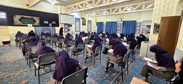 برگزاری مرحله اول آزمون جامع در دبیرستان رضوان