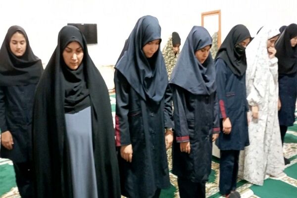 زنگ نماز در روز اول ماه مهر ۱۴۰۴در دبیرستان شهید مجید دهنوی نیشابور 