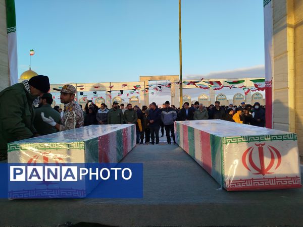 استقبال از شهدای گمنام در شهر درق