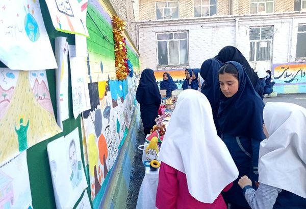 جشنواره ماها در دبستان ربابه هاشمیان یزدی شیروان