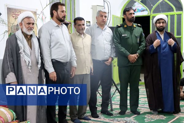 برگزاری یادواره شهدا در روستای دولاب با حضور مسئولان و خانواده‌های شهدا