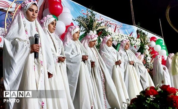 پنجاهمین شب و میدان داری دختران در ملایر