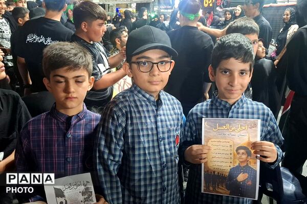  نجوای عشق در میدان قدس؛هم نوایی  دانش‌آموزان با «قاسم» 