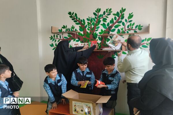 هدیه خواندنی معاونت فرهنگی و هنری به شهرستان ملارد