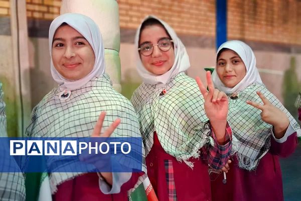 برگزاری برنامه میدان انقلاب بمناسبت دهه فجر در شهرستان باشت