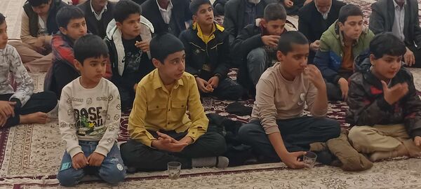 حضور پر رنگ کودکان روستای نقاب در جشن ولادت بانوی دو عالم