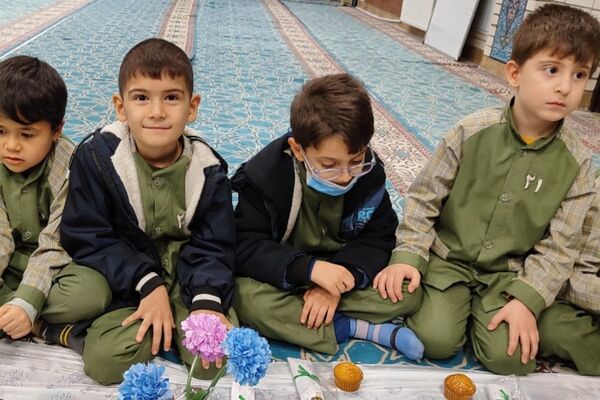 آیین سه‌شنبه‌های مهدوی در مدرسه شهید حسین غفاری
