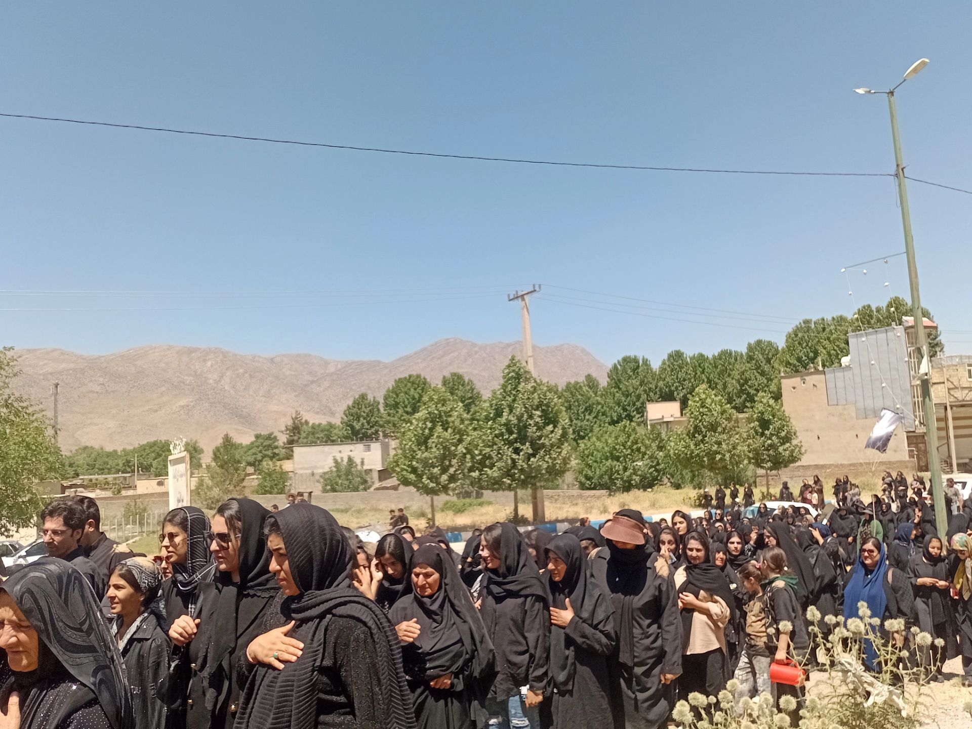 بیرانوند در سوگِ عاشورا به گریه می‌افتد