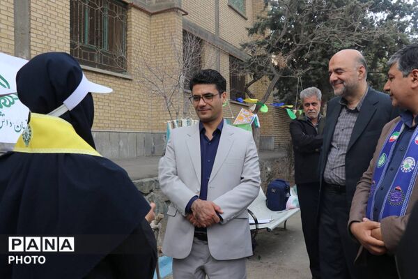 همایش «یاوران انقلاب» ناحیه ۶ مشهد در دبیرستان یاس ۲ 