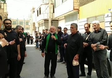 دسته عزاداری در بلوار شهید موسوی قم 