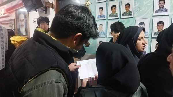 ارائه بیلان کار نوبت اول در دبیرستان شاهد ابوذر غفاری نیشابور 