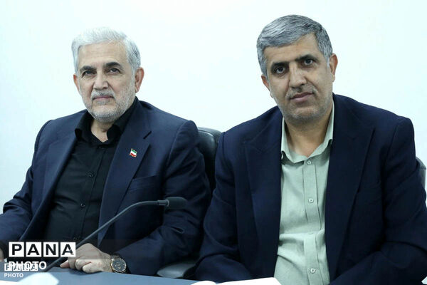 نشست فراکسیون فرهنگیان مجلس با وزیر آموزش و پرورش