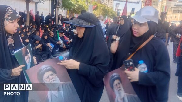 بدرقه باشکوه رهبر شهید در مشهد مقدس در جوار حرم مطهر رضوی