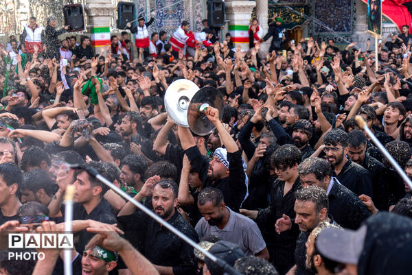 جلوه‌های ویژه از عزاداری هیات چهل اختران قم در روز عاشورا