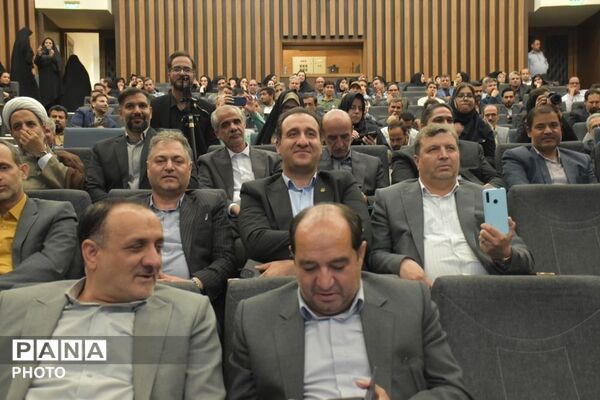تجلیِ نبوغ و تکریمِ معمارانِ اندیشه در خراسان رضوی